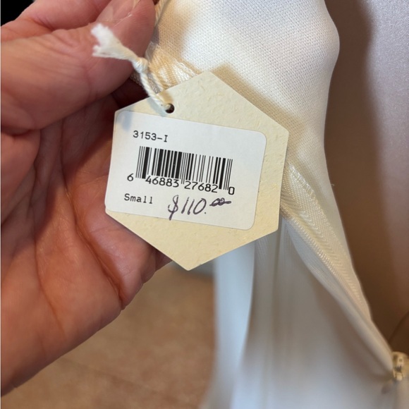 Elegant White Chiffon Gown Sleeveless Illusion Neckline Pleated Bodice SZ Small - Picture 7 of 10